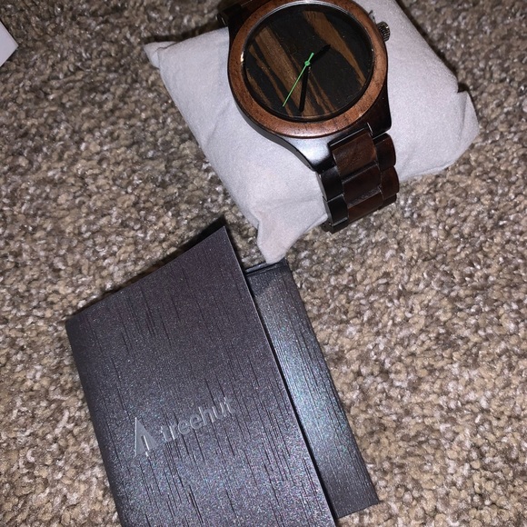 Treehut Watch - Picture 3 of 4